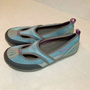 Ahnu slip on comfortable athletic loafers size women’s  9.5 blue/ grey